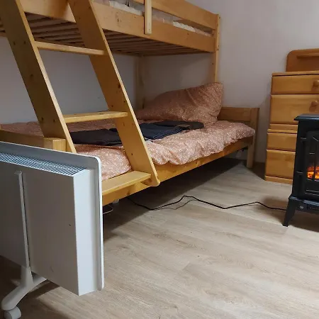 Zsindely Haz Karolyfalva Шаторальяуйхей