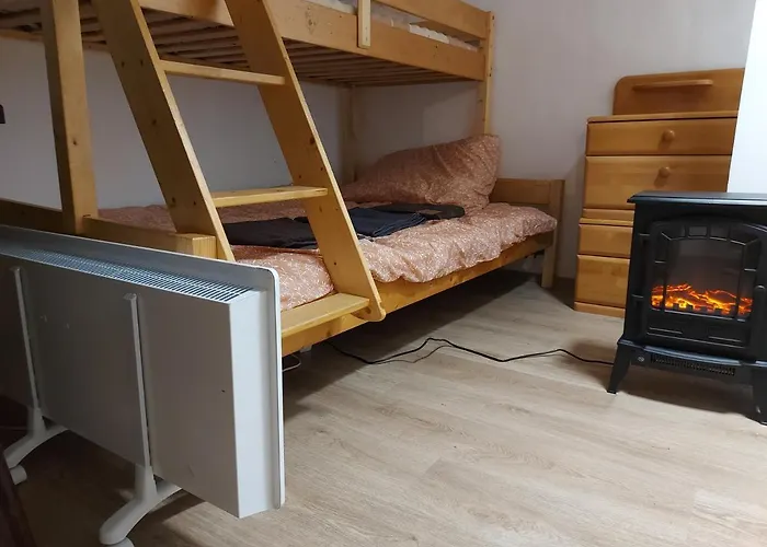 Zsindely Haz Karolyfalva Шаторальяуйхей