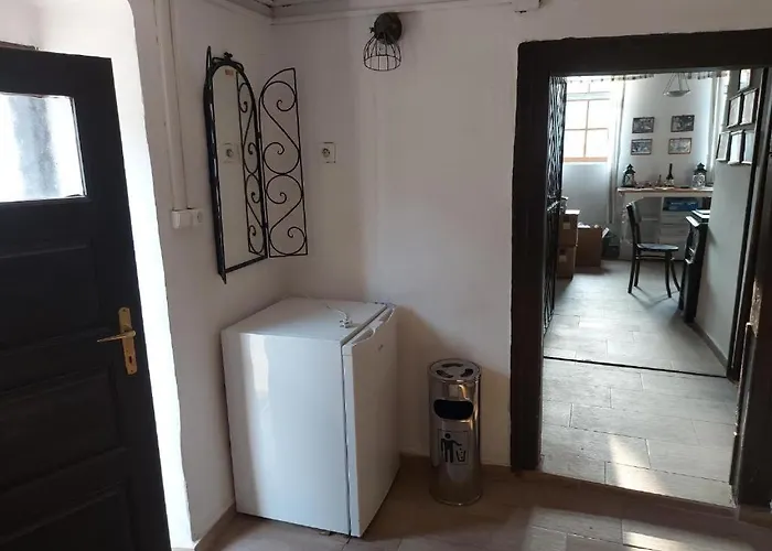 Zsindely Haz Karolyfalva Апартаменты